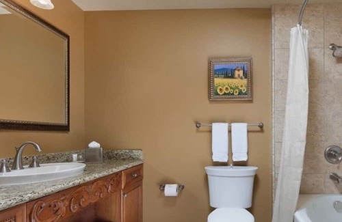 Napa Resort | Priced until May 7: 1BR + Studio with 2 Kitchens & event shuttles to Bottle Rock