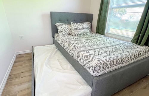 Aransas Pass Cabin | Cozy Family Cabin in Aransas Pass with Private Pool