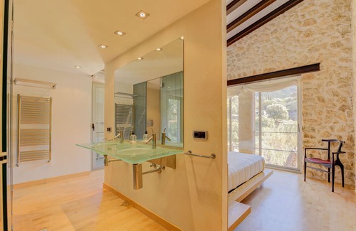 Estellencs Villa | Discover Es Port by Rentallorca: Family-Friendly Retreat