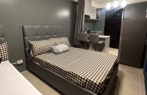 Lapu-Lapu Condo | Inviting Studio Condo in Plumera Mactan for Families