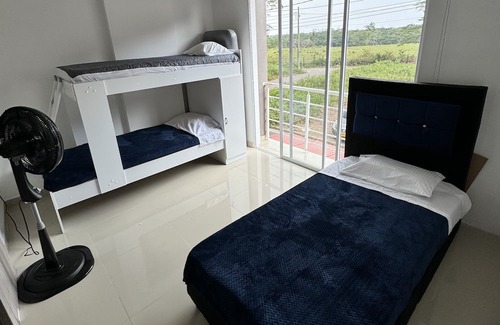 Villavicencio House | Cozy Family Retreat with Child-Friendly Amenities