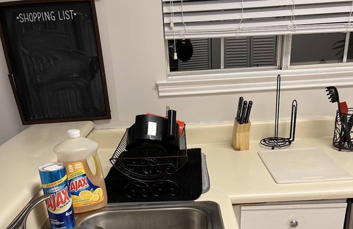 Huntsville Apartment | Cozy 2bd/2ba Apartment Near Mid-City and Major Attractions