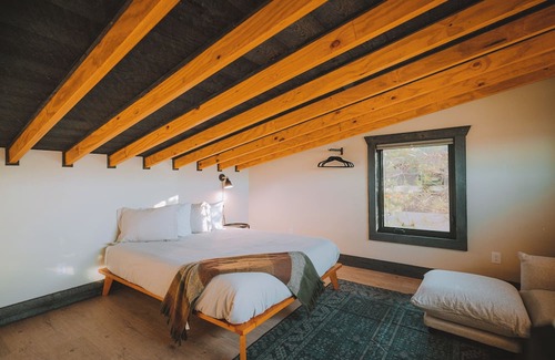 Ironton Cabin | Cozy Dragonfly Cabin on Ironton Island - Family Friendly Stay