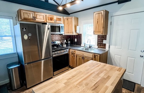 Boynton Cabin | Inviting Cabin Retreat near Mt. Davis & High Point Lake