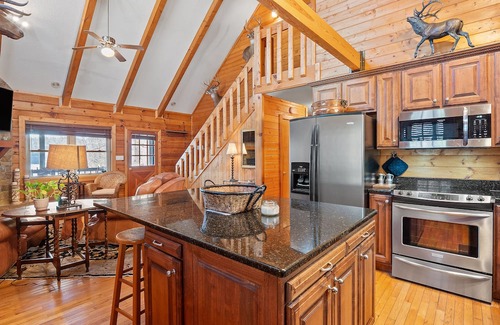 Houston House | Smith Lake Getaway - Relaxing Retreat by the Serene Cove