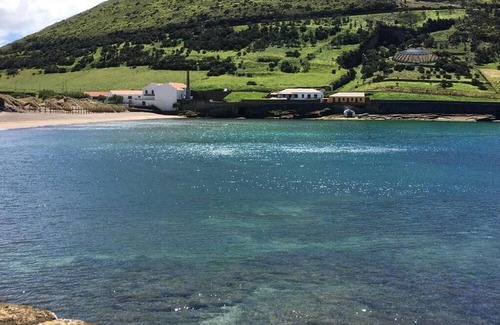 Horta Apartment | Relaxing Beachside 1 Bedroom Apartment