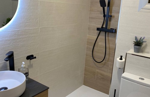 Rascanya Apartment | Pet-Friendly Apartment in the Vibrant Orriols Neighborhood