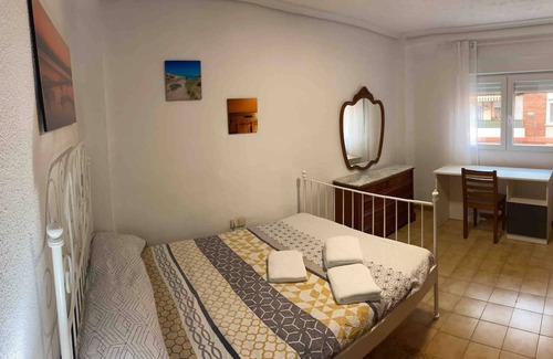 Rascanya Apartment | Pet-Friendly Apartment in the Vibrant Orriols Neighborhood