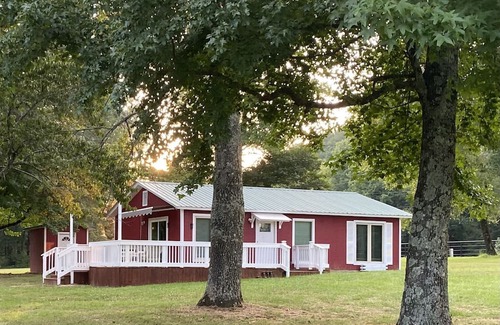 Norman Cottage | Picturesque Retreat by the Caddo River: Fishing & Spa Enjoyment