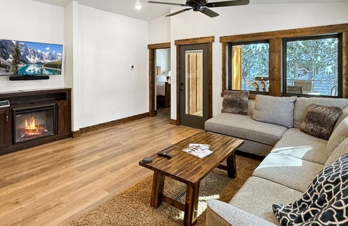 Tamarack Resort Cabin | Ideal Cabin Retreat Near Tamarack Resort with Ocean Views