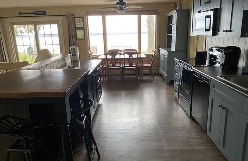 Swanton House | Idyllic Lake Champlain Waterfront Retreat - Pets Welcome!