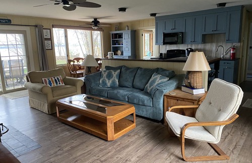 Swanton House | Idyllic Lake Champlain Waterfront Retreat - Pets Welcome!