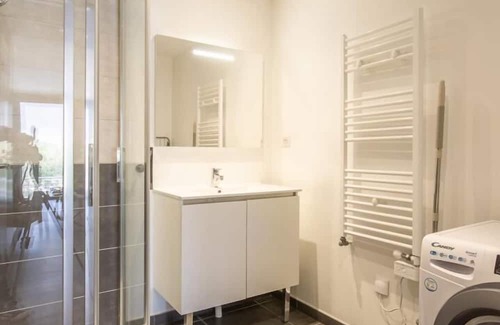 Chanaz House | Cozy Iloft 5 - Chanaz Gîte with Family-Friendly Amenities