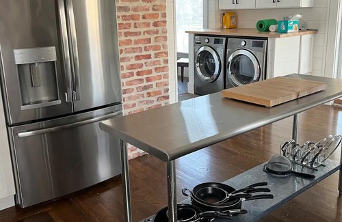 Albion House | Relaxing Riverside Respite: Family-Friendly Getaway