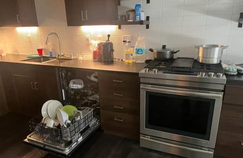 Enterprise Apartment | hello this place has a rooftop lounge and 24 hour gym access 10min off strip