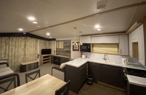 Isle of Grain House | Thameside Family Retreat with Child-Friendly Amenities