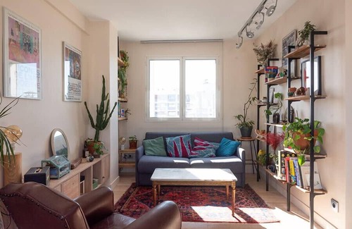 Charonne Apartment | Tranquil Island Retreat in the Heart of Paris