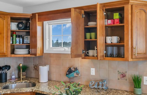 Seaside Heights Apartment | Family-Friendly Beach Retreat with Parking and 4 Badges