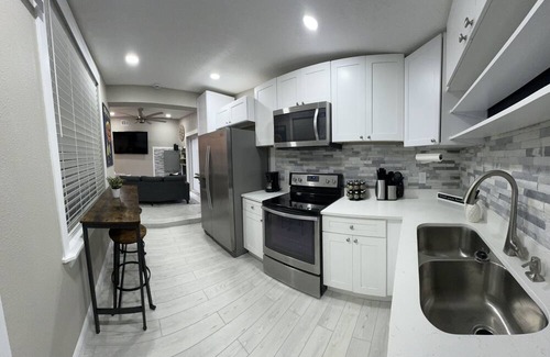 Pine Hills House | Modern 3BR Orlando Home Near Top Events and Attractions