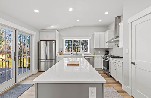 Skaneateles House | Charming Newly-Renovated Ranch in Beautiful Skaneateles