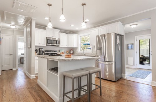 Old Village House | Inviting 3 BR Retreat with Private Pool Near Beautiful Beaches