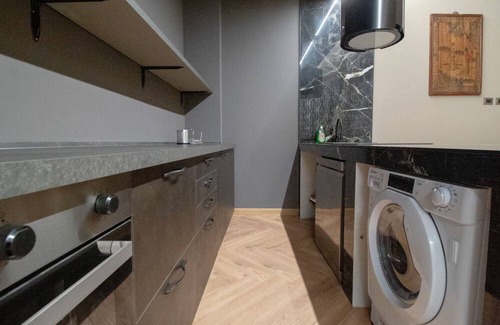 Historic Centre Apartment | Inviting Apartment for 6 in the Heart of Turin