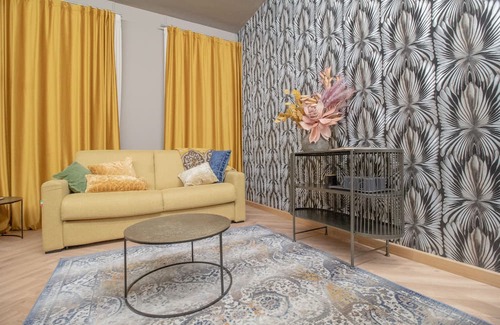 Historic Centre Apartment | Inviting Apartment for 6 in the Heart of Turin
