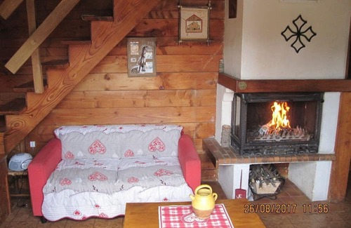 Savignac-les-Ormeaux Ski Chalet | Cozy Mountain Chalet Near Ski Resort - Family-Friendly Stay