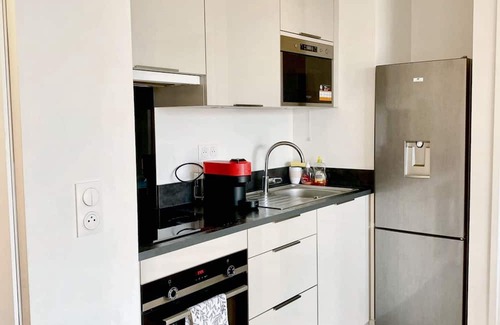 Les Luats Apartment | Homerez - Beautiful apartement for 4 ppl. with balcony at Villiers-sur-Marne