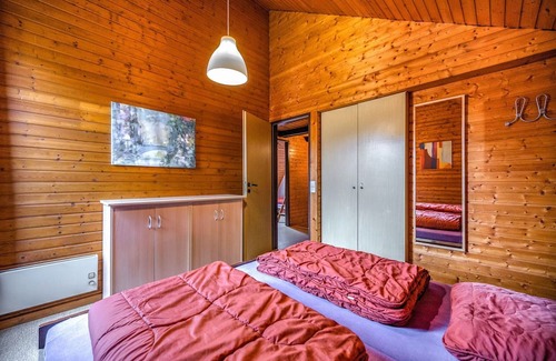 Untervalme House | Bright Apartment with Private Terrace and Family Amenities