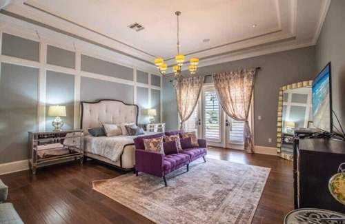 Florida Central Atlantic Coast House | LakeFront Pool Mansion: Family-Friendly Retreat Near Disney