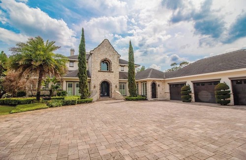 Florida Central Atlantic Coast House | LakeFront Pool Mansion: Family-Friendly Retreat Near Disney