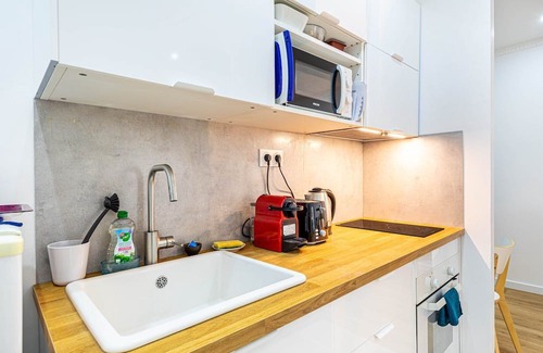 Quartier de la Salpetriere Apartment | Peaceful Retreat: GuestReady - Serene Cocoon Near Place d'Italie