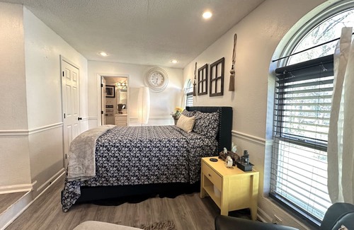 Atlanta House | Nirvana - Family-Friendly Retreat Near Atlanta with Pool & Spa