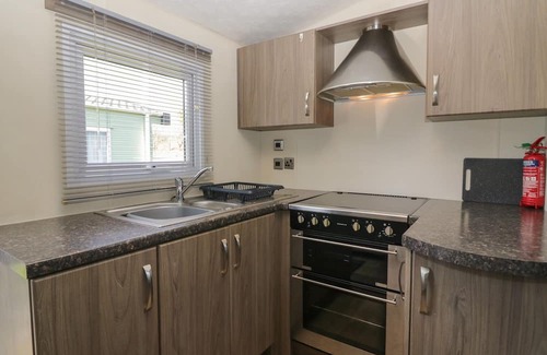 South Lakeland Leisure Village Cottage | Lakeview @ Chalmaz 2