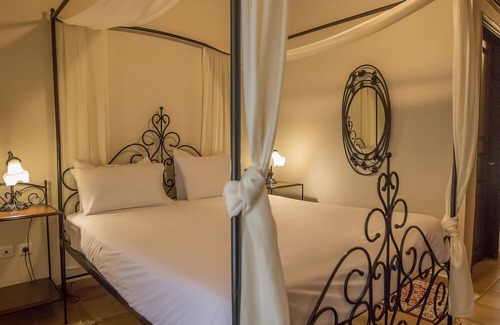 Lake Plastiras House | Discover Ersis: Family-Friendly Stay with Delicious Breakfast