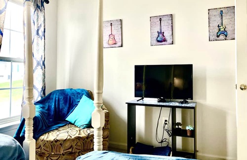 Boonsboro House | Cozy SRV Room @ Music House - Child-Friendly Stay