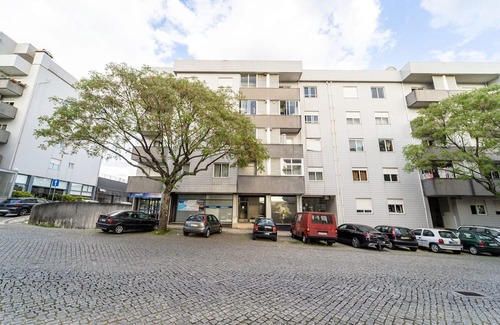 Portela Apartment | Flat Armada II: Modern Apartment Near BragaParque
