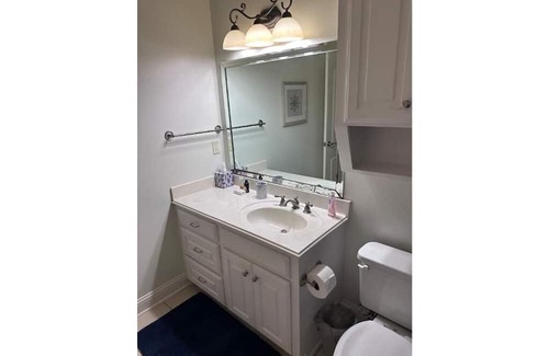 Shreveport House | Cozy 4/3 Retreat in Twelve Oaks - Family-Friendly Escape