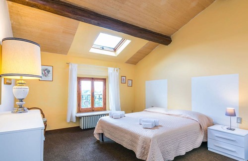Empoli Villa | Elegant Villa for 8 with Private Pool and Panoramic Views