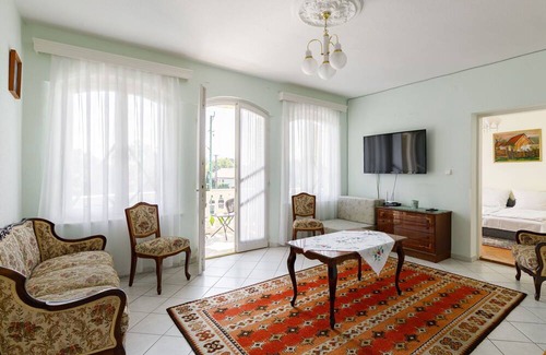 Balatonlelle Villa | Inviting Villa Apartment for 7 with Lake View & Spa
