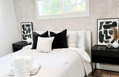 Bountiful Bed & Breakfast | Top-Rated Nxtdoor: Spa, Hot Tub & Family-Friendly Amenities