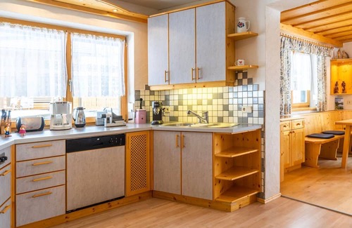 Reichenau Cabin | Discover Relaxation at Heidi-alm Lodge with Spa Amenities