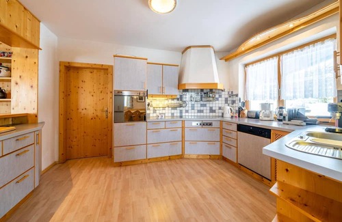Reichenau Cabin | Discover Relaxation at Heidi-alm Lodge with Spa Amenities