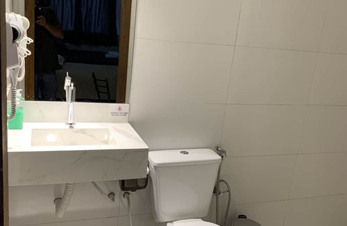 Gama Hotel | Budget-Friendly Hotel Oasis with Breakfast & Family Amenities