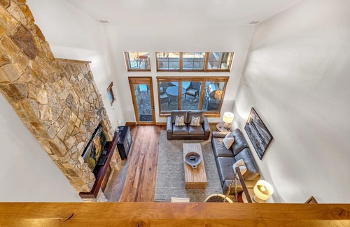 Pronghorn House | Stylish 3 BR Townhouse at Juniper Preserve Resort