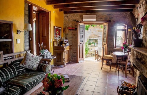 Anatoli House | Discover Smaragda House in Anatoli, Crete with Family-Friendly Amenities