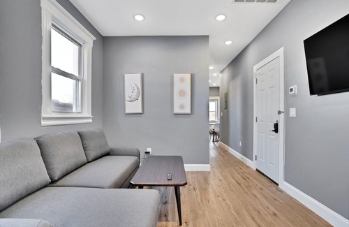 Roselle Park Apartment | Budget-Friendly 6 Beds Apt in Roselle Park, NJ - Pet Friendly!