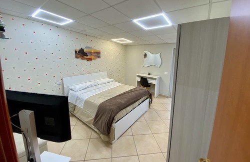 Frattaminore Apartment | Cozy Casa Crispino: Family-Friendly Apartment for 3