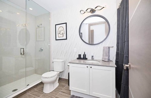 Niagara Falls Apartment | Experience The Eclipse Penthouse with Skyline Views